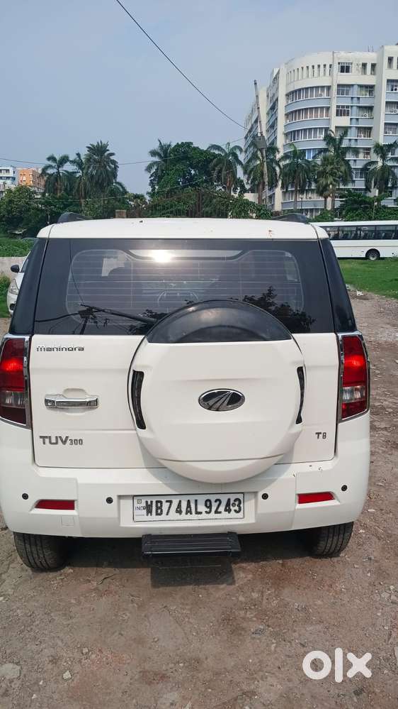 Mahindra Tuv 300 T8, 2016, Diesel