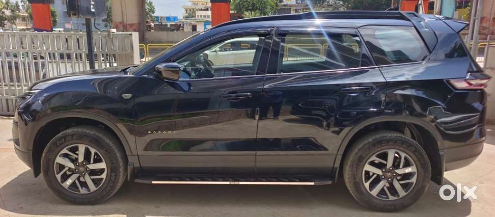Tata Safari Pure Plus S Dark Edition At, 2024, Diesel