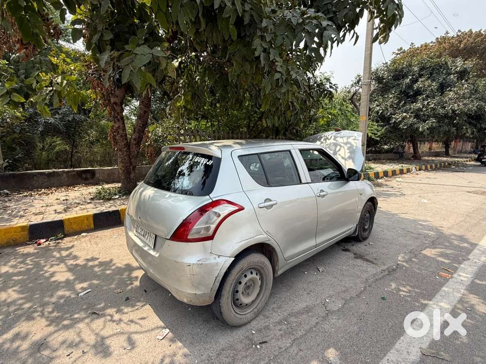 Maruti Suzuki Swift 2012 Cng & Hybrids Well Maintained