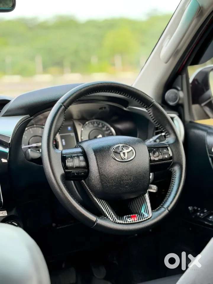 Toyota Hilux 2.8 High 4x4 Mt, 2024, Diesel
