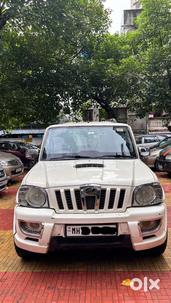 Well-maintained 2013 Mahindra Scorpio Sle 2.2 Mhawk (7-seater)  White