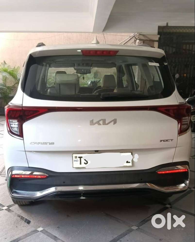 Kia Carens Automatic + Luxury + 7 Seater Sunroof  2022  White Pearl