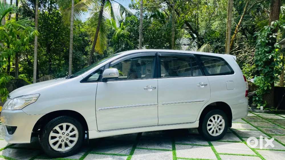 Toyota Innova 2013 Diesel 145000 Km Driven