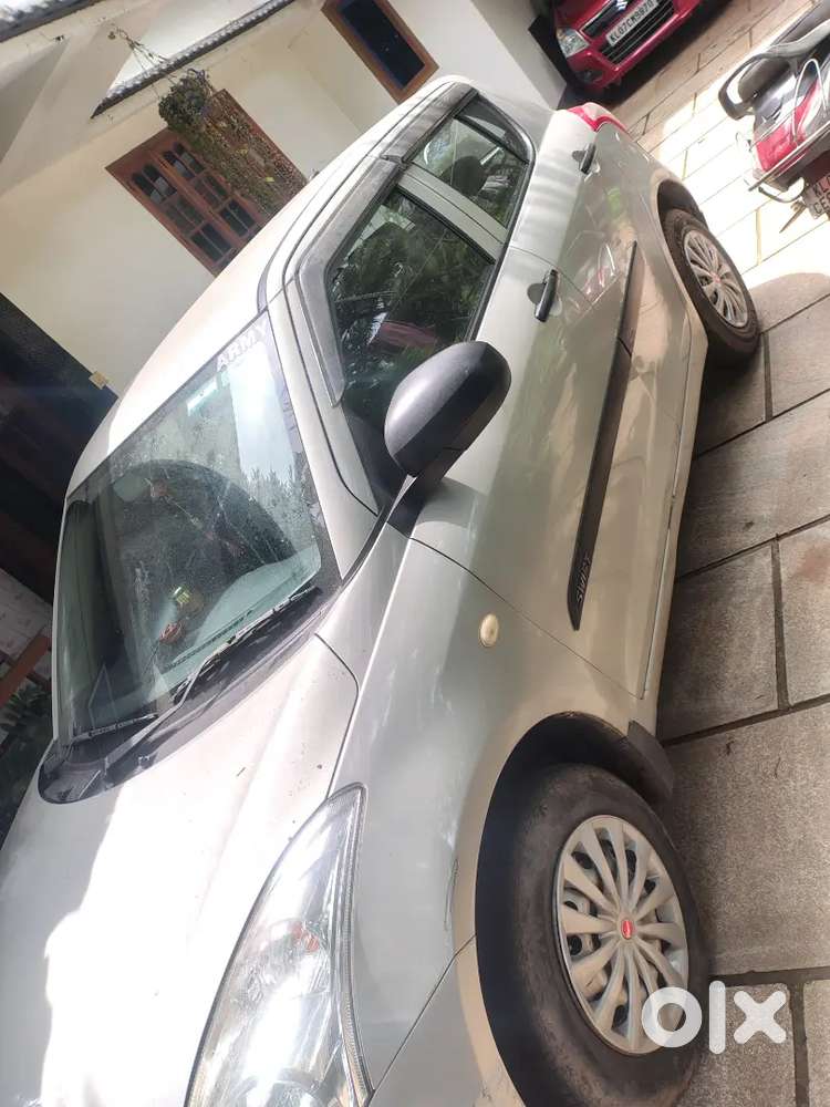 Maruti Suzuki Swift Lxi 2016