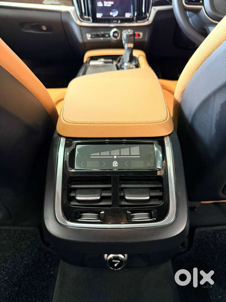 Volvo S90 D4 Momentum, 2019, Diesel