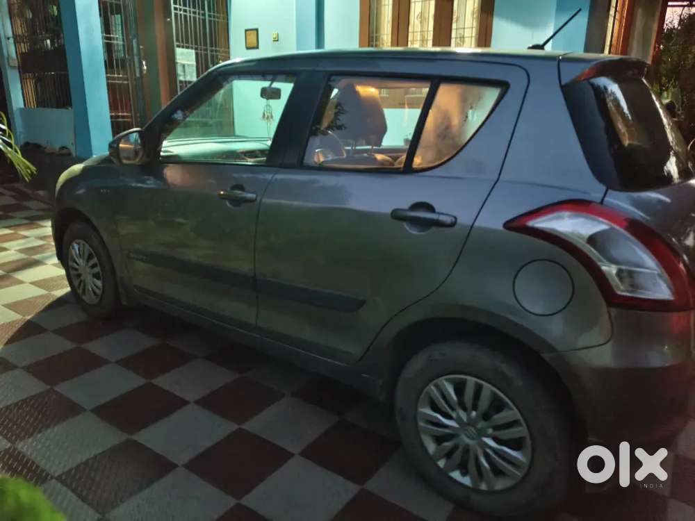Maruti Suzuki Swift Vxi (petrol) 2012 Year