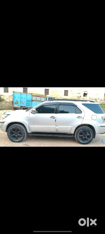Toyota Fortuner 4x4 2011 Full Loaded He