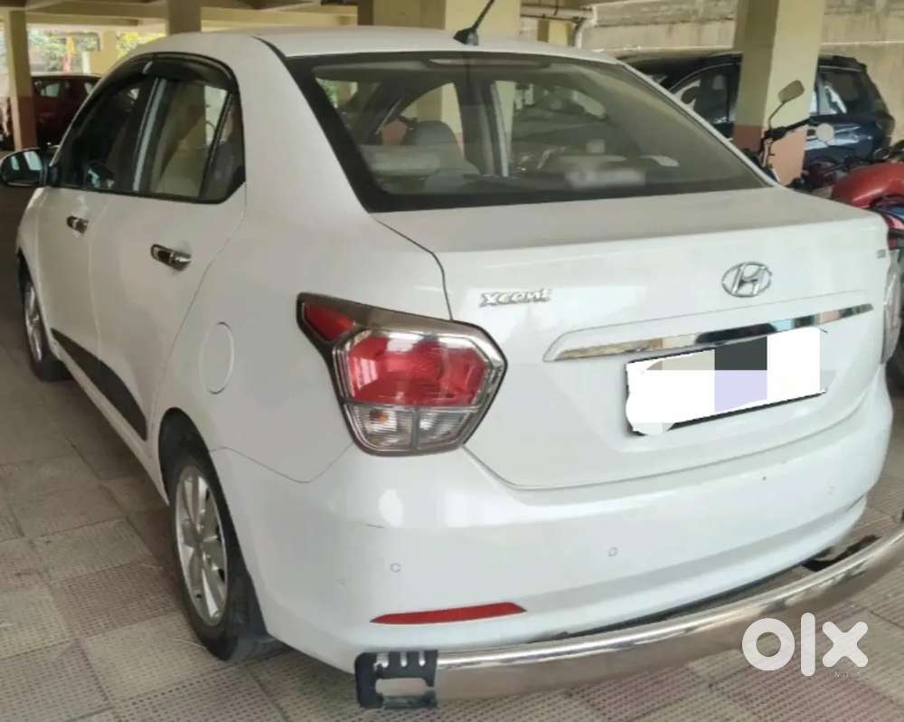 Hyundai Xcent 2016