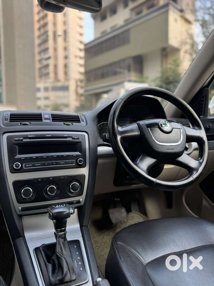 Skoda Laura Ambition 2.0 Tdi Cr At, 2010, Diesel