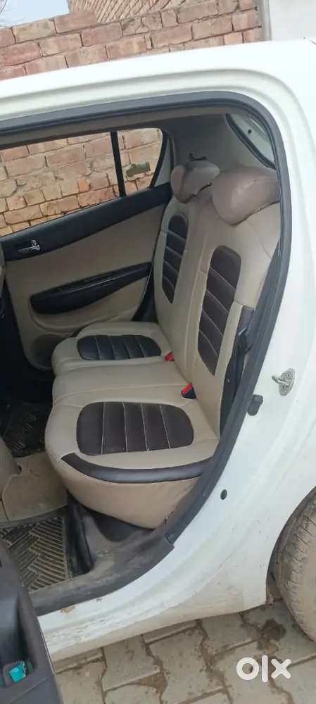 Hyundai I20 Asta 2011 Car, Tak  2031 Passing H