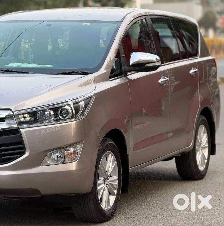 Toyota Innova Crysta 2.8z Automatic, 2017, Diesel
