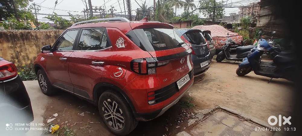 Hyundai Venue 2023 Petrol Well Maintained