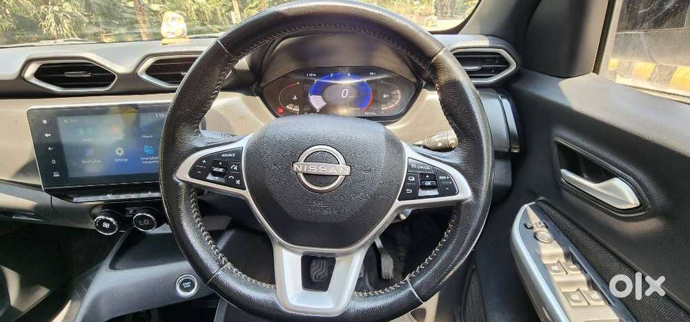 Nissan Magnite 1.0 Xv Premium, 2021, Petrol