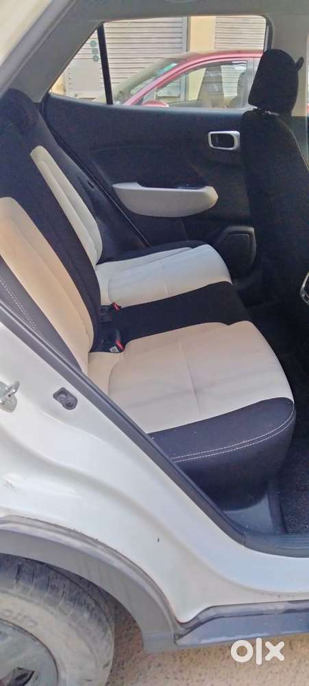 Hyundai Venue 1.2 S Plus, 2023, Petrol