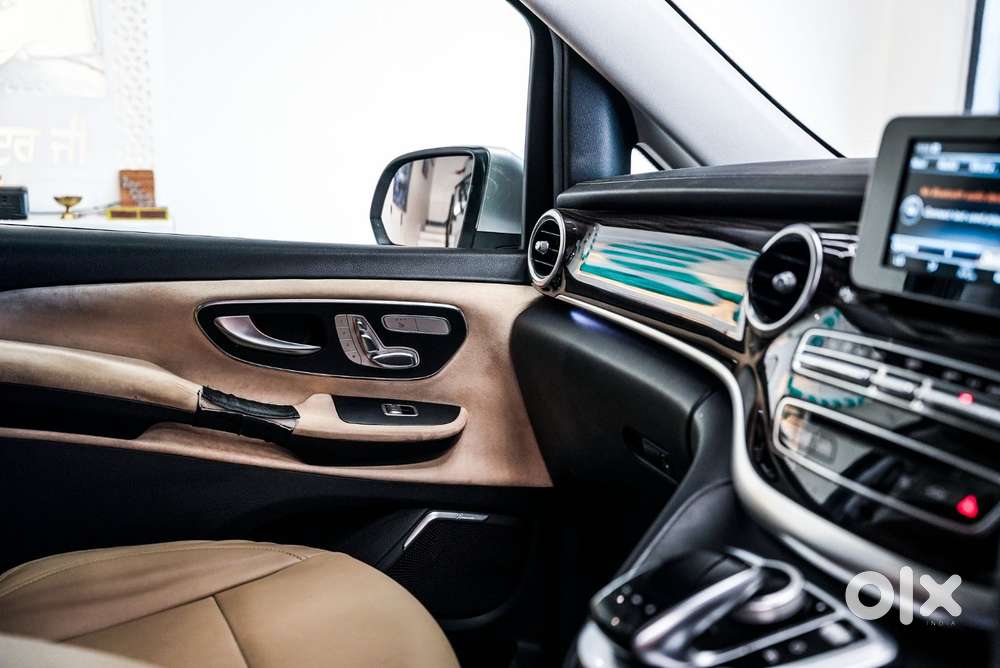 Mercedes-benz V-class 2.1 220 Expression Diesel At, 2021, Petrol