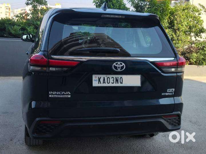 Car For Sale 2023 Toyota Innova Hycross Zx (o) Hybrid Automatic
