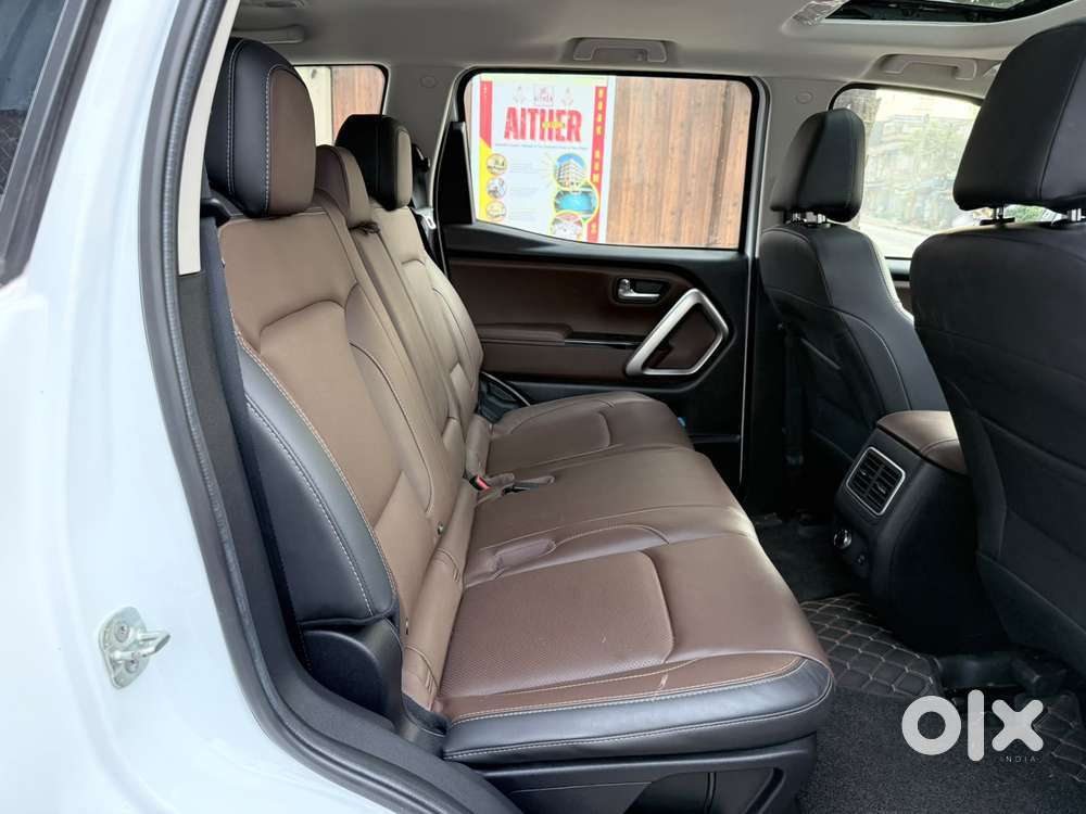 Mahindra Scorpio-n 2.0 Z8 Petrol Mt 7 Str, 2024, Petrol
