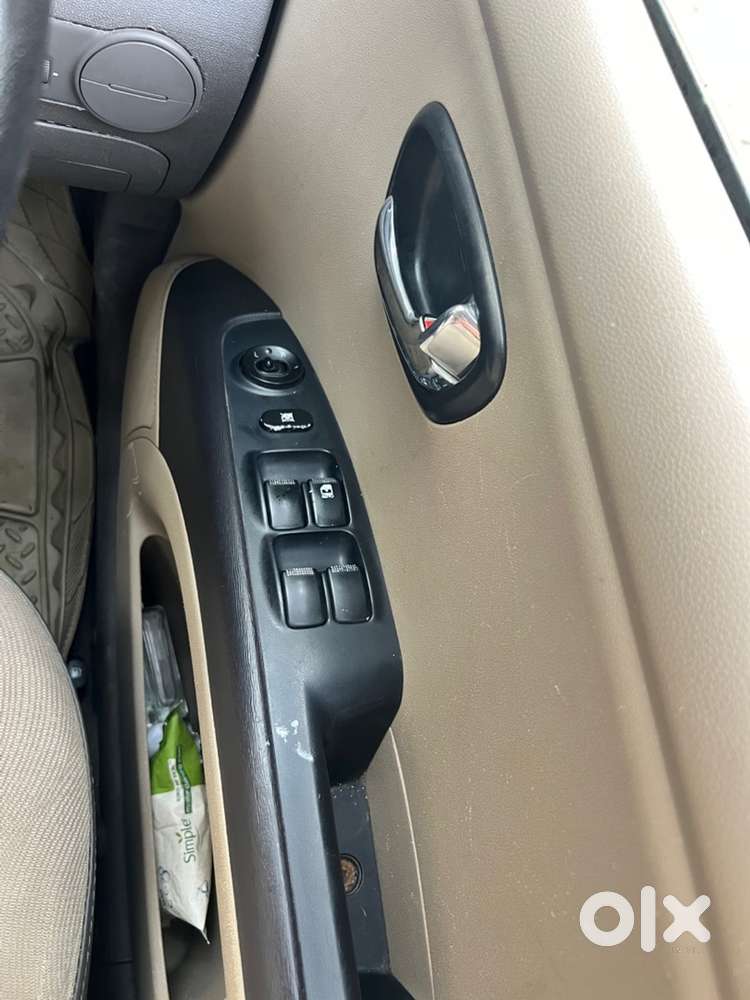 Hyundai I10 Sportz At  2nd Owner  Petrol  No Work  Take & Drive