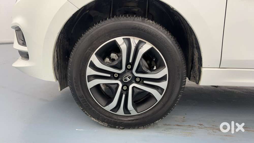Tata Tiago 1.2 Revotron Xt Option, 2022, Petrol