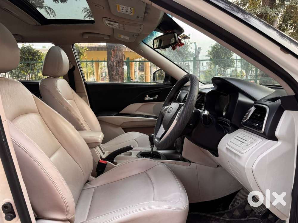 Mahindra Xuv300 W8 Amt Diesel, 2019, Diesel