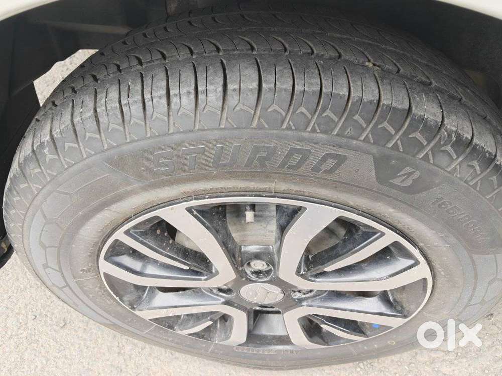 Maruti Suzuki Dzire 1.2 Vxi Amt, 2021, Petrol