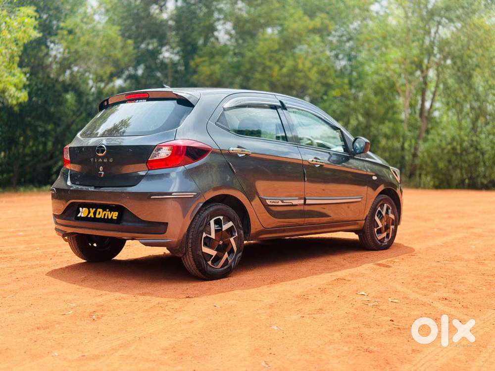 Tata Tiago 1.2 Revotron Xm, 2025, Petrol