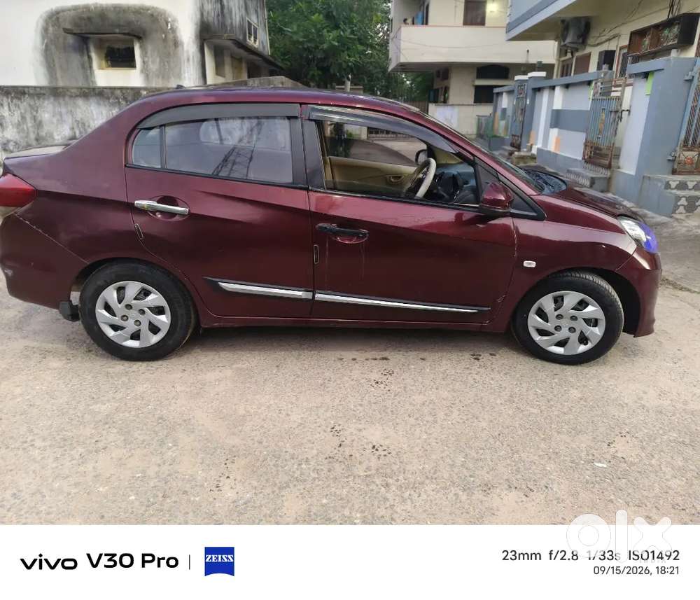 Honda Amaze 2nd Gen 2014 Ac Working Seal Tyres