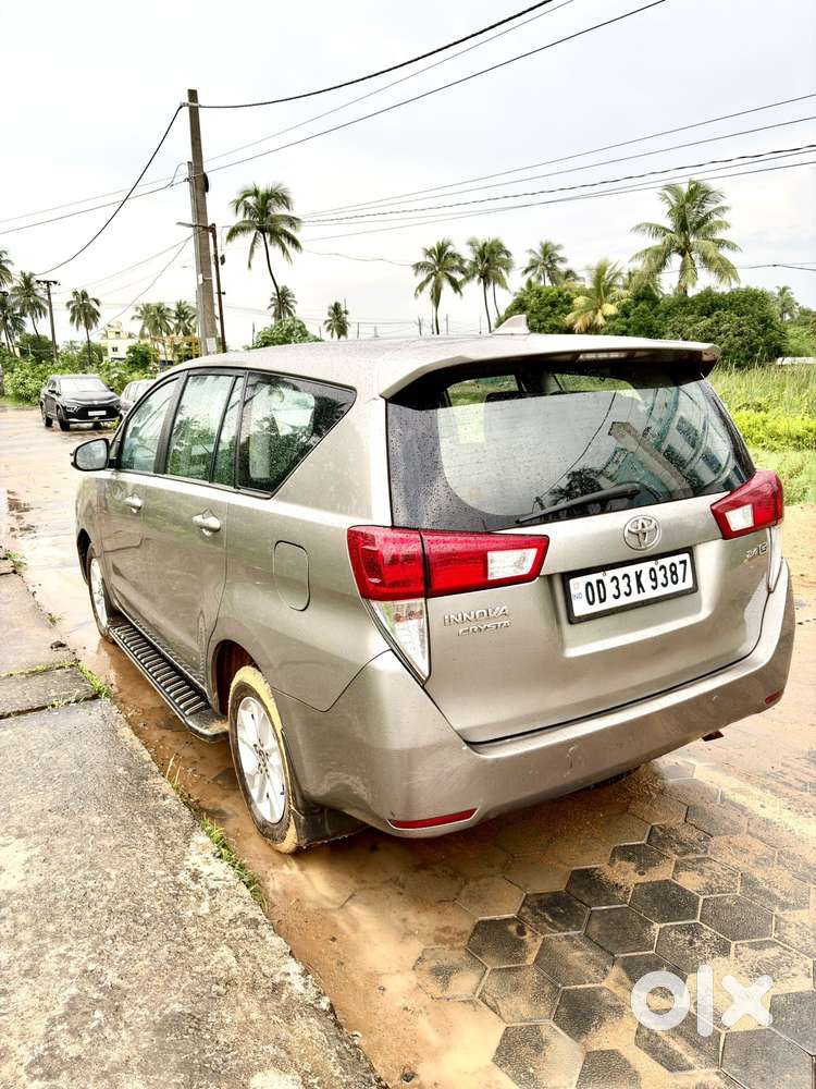 Toyota Innova Crysta 2.4 G Mt, 2017, Diesel