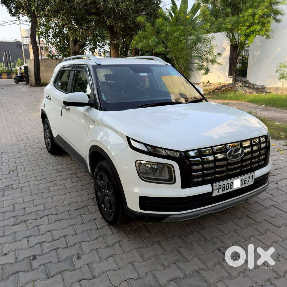 Hyundai Venue S 1.2 Petrol, 2024, Petrol