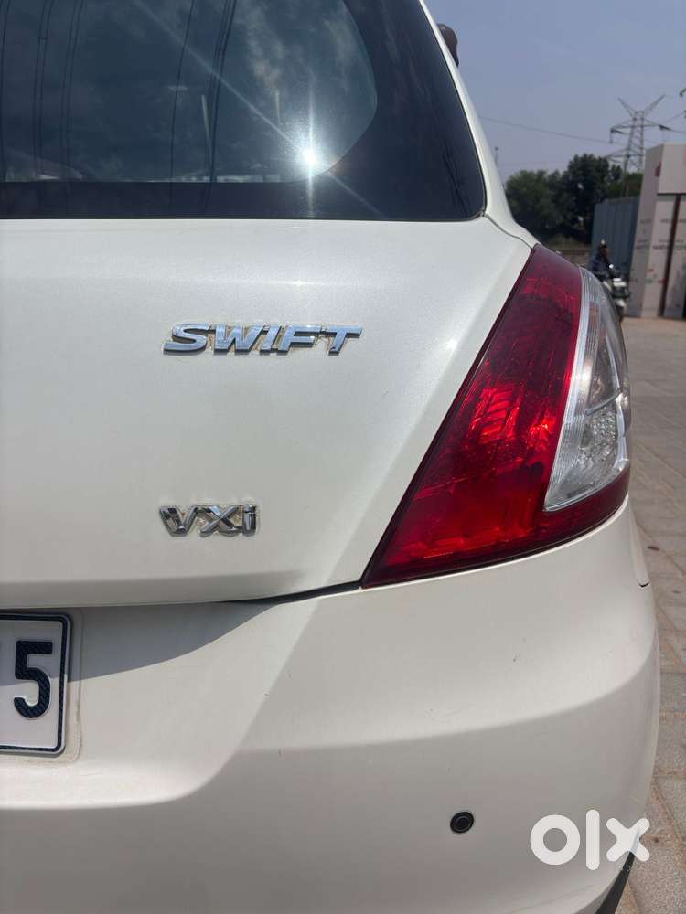 Maruti Suzuki Swift Vxi, 2014, Petrol