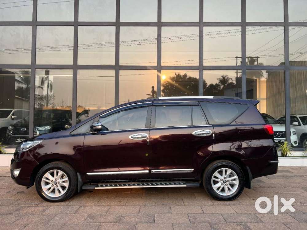 Toyota Innova Crysta 2.8 Gx At 8 Seater, 2017, Diesel