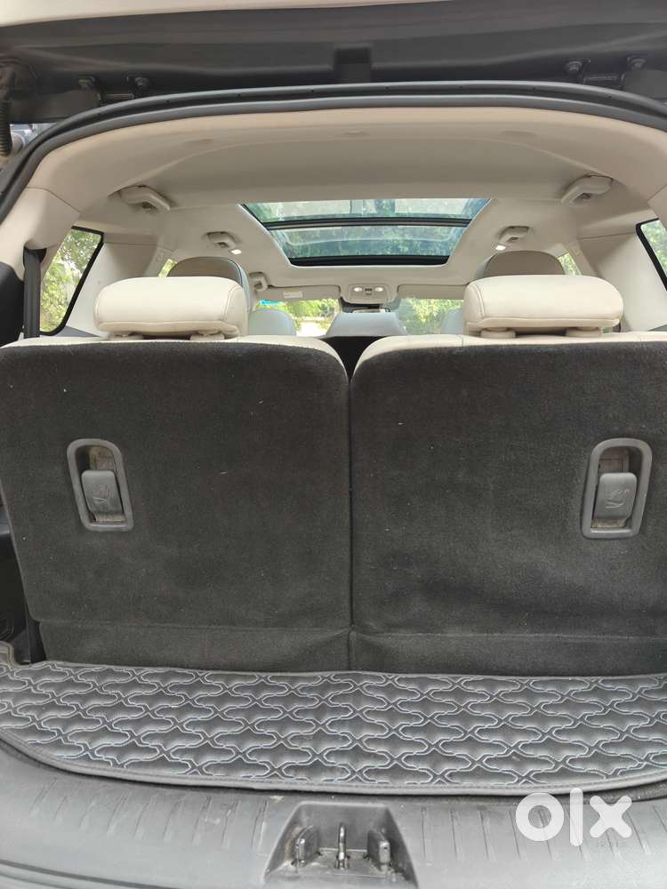 Mahindra Xuv700 2.0 Ax 7 Petrol At Str, 2024, Petrol