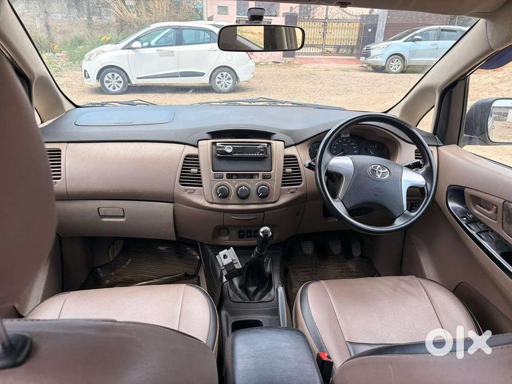 Toyota Innova 2015 Diesel Well Maintained