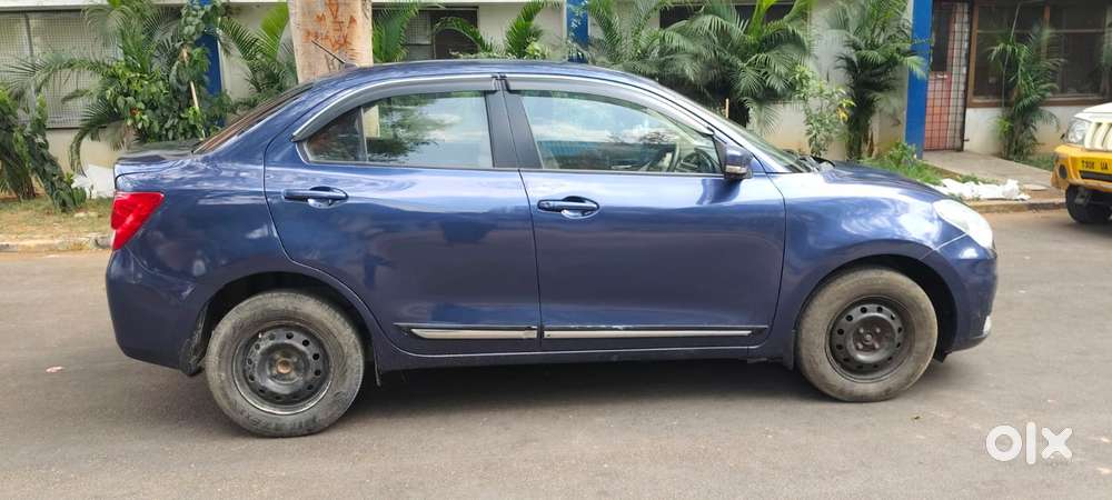 Maruti Suzuki Dzire 1.2 Vxi, 2022, Petrol