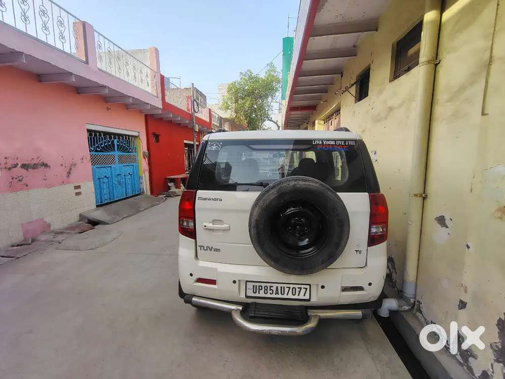 Mahindra Tuv 300 2015 Diesel Well Maintained