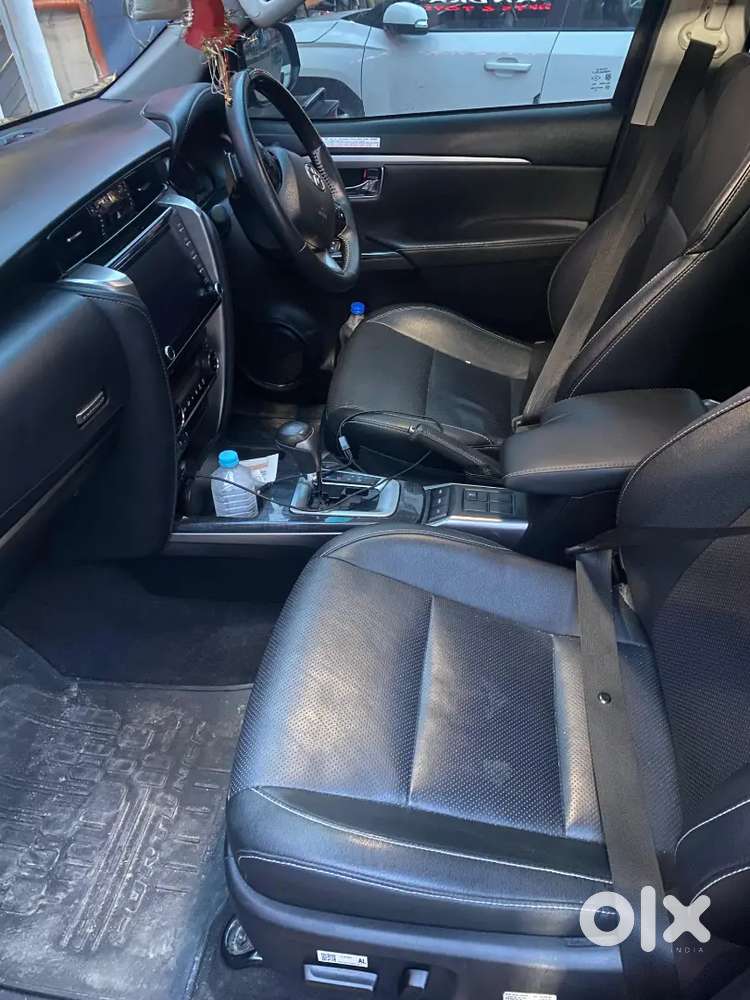 Toyota Fortuner Diesel 2015  April