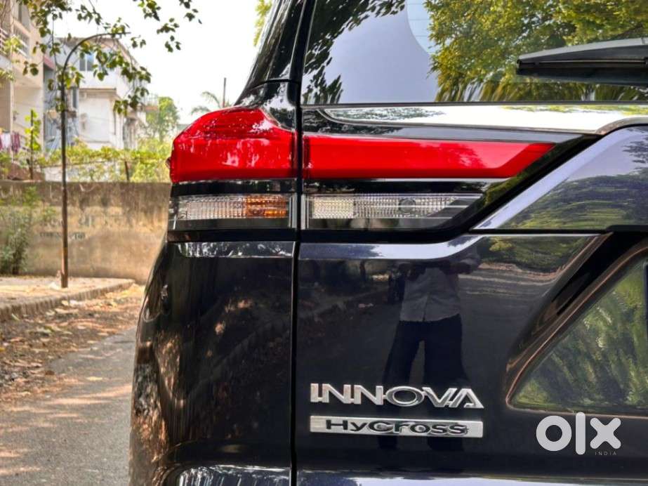 Toyota Innova Hycross 2.0 Zx Hybrid 7 Str, 2024, Petrol
