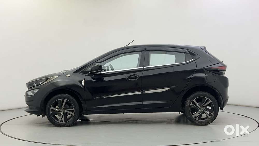 Tata Altroz 1.2 Xza Plus Dark Edition Dct, 2022, Petrol
