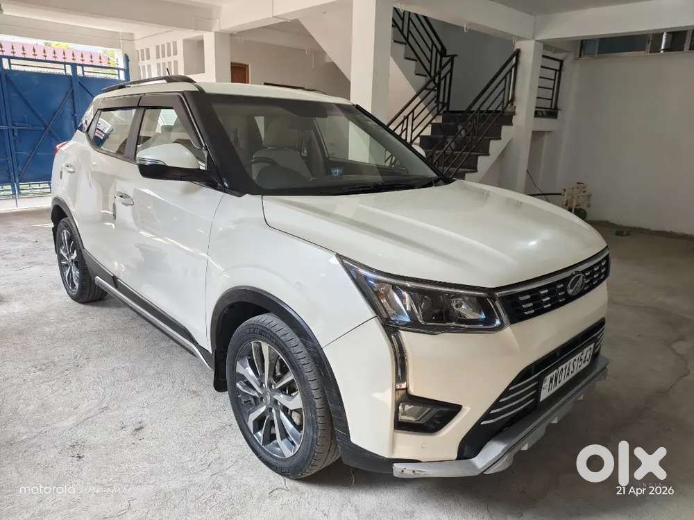 Xuv 300 W8 Optional Petrol Top Model Sunroof