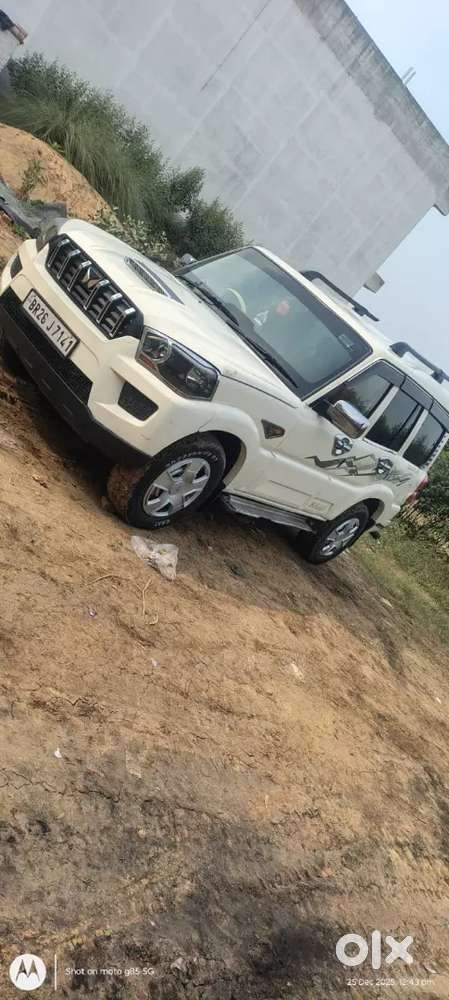 Mahindra Scorpio S4 2016 डीज़ल