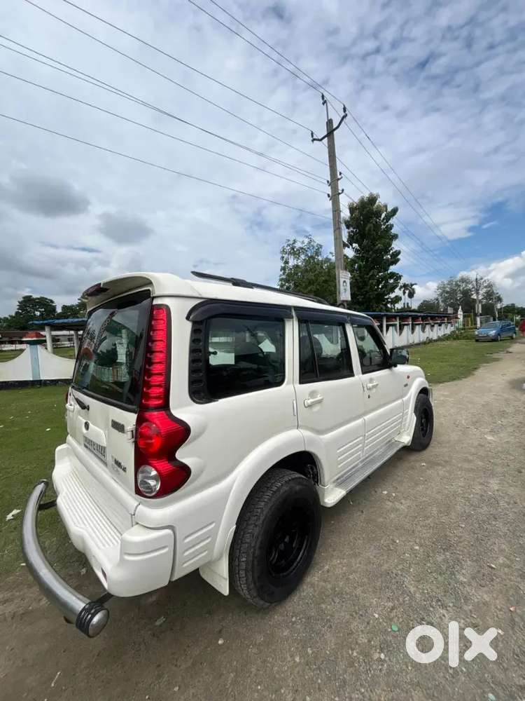 Mahindra Scorpio 2006 Diesel 177000 Km Driven With Modified Alloy
