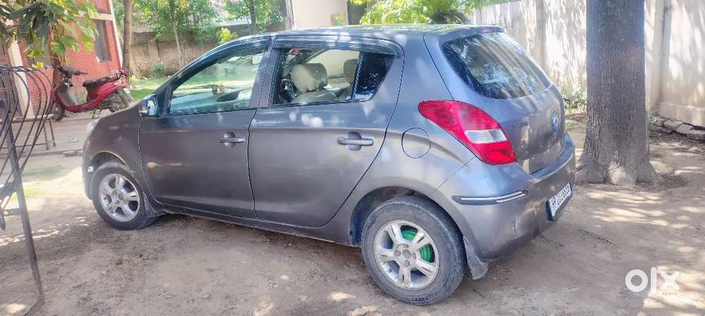 Hyundai I20 2011 Cng & Hybrids Well Maintained