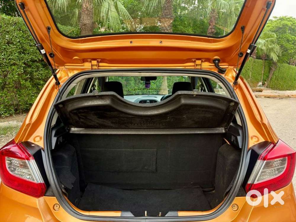 Tata Tiago 1.2 Revotron Xza, 2017, Petrol