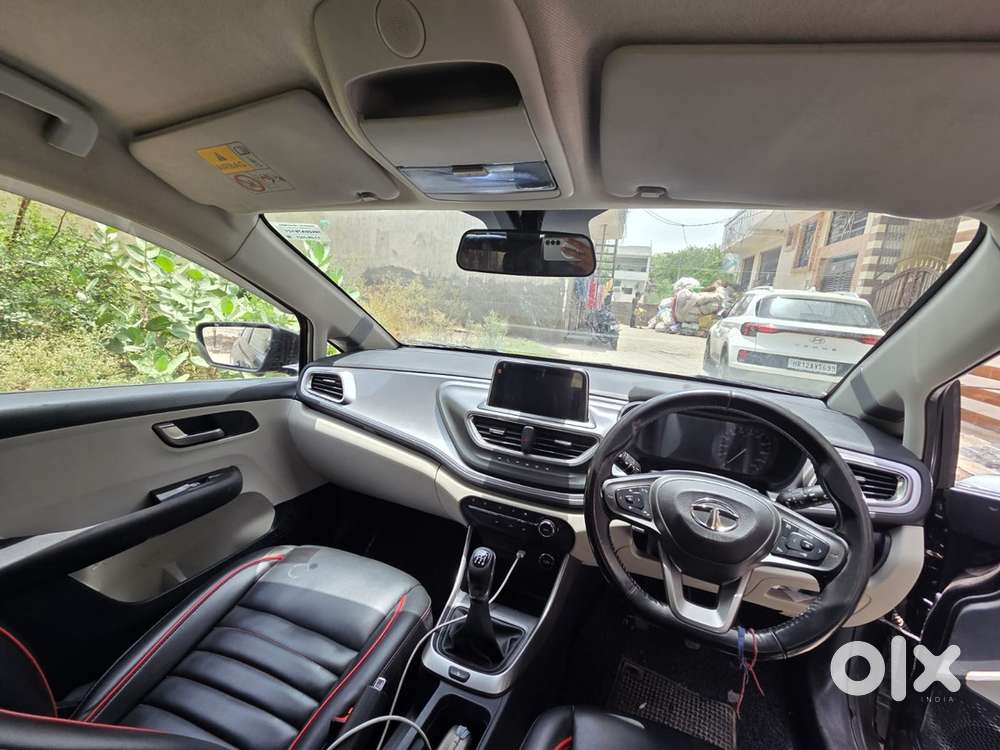 Tata Altroz Petrol 2021 Yearly Vehicle