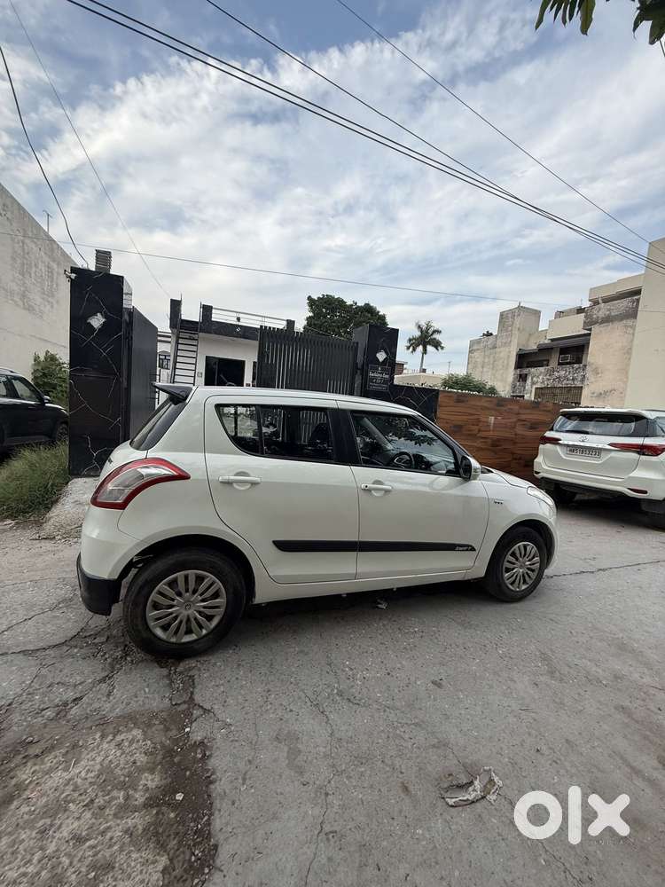 Maruti Suzuki Swift Vxi + Manual, 2016, Petrol