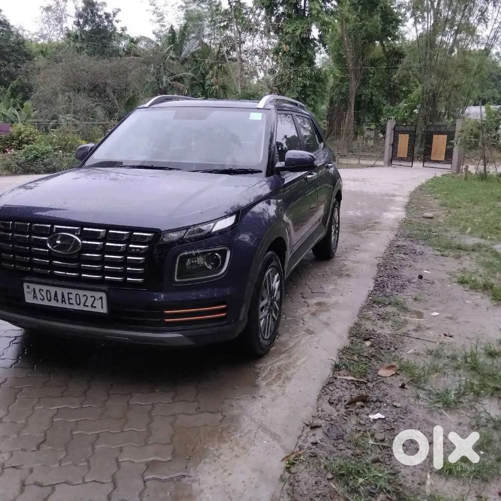 Hyundai Venue 2023 Diesel Well Maintained