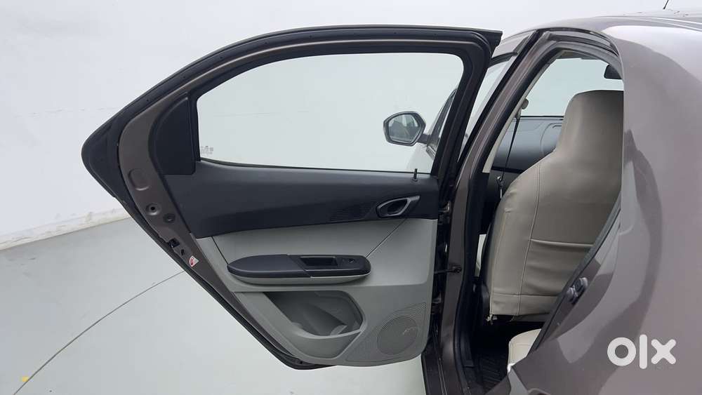 Tata Tiago 1.2 Revotron Xz Wo Alloy, 2019, Petrol