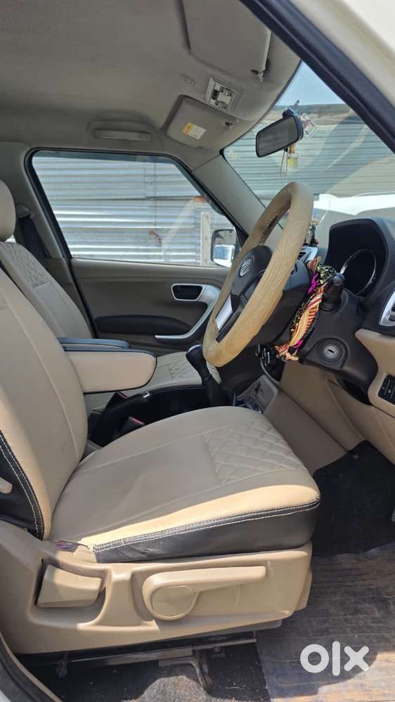 Mahindra Tuv 300 Mhawk100 T8, 2015, Diesel