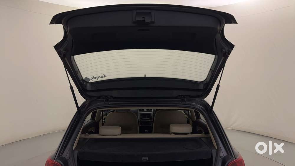 Volkswagen Polo 2009-2013 Petrol Highline 1.2l, 2016, Petrol