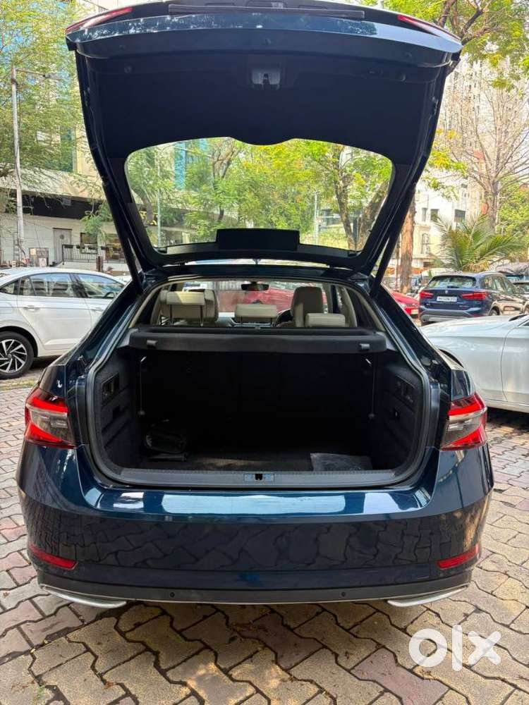 Skoda Superb 2.0 L&k Tsi At, 2022, Petrol